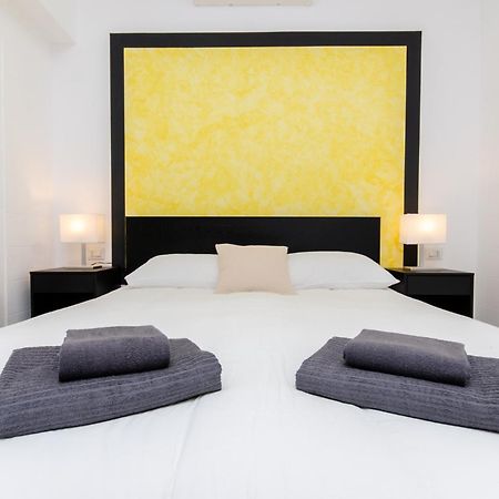 Yellow Room Milaan Buitenkant foto